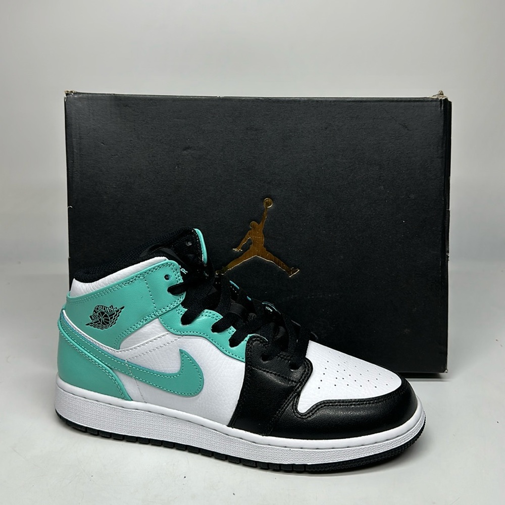 USED Youth Nike Air Jordan 1 Mid Tropical Twist Black Shoes 554725-132 (GS) - Picture 1 of 8